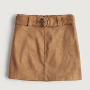 Hollister Ultra High-Rise Faux Suede Belted Mini Skirt - Cognac - Size L